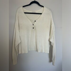 Cream sweater from American Eagle. Size L